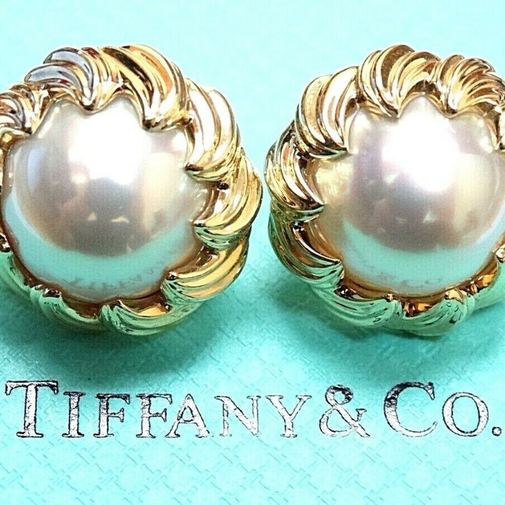 TIFFANY & CO 18K YELLOW GOLD MABE PEARL EARRINGS